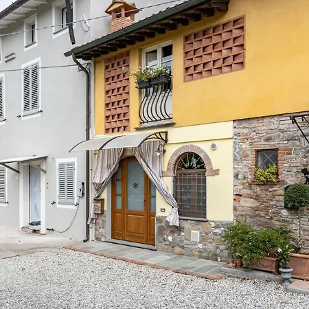 Bright Flat With Private Parking! Apartamento Lucca