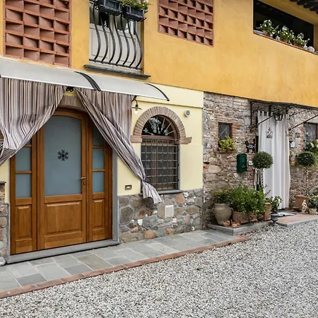 Bright Flat With Private Parking! *