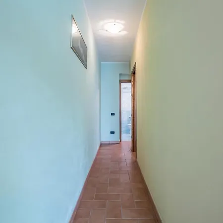 Apartamento Bright Flat With Private Parking! *