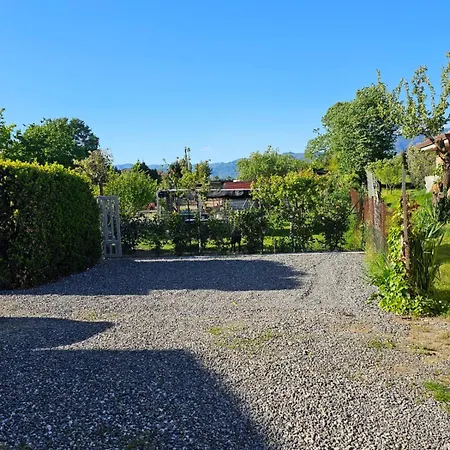 Bright Flat With Private Parking!